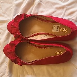Womens flat shoes